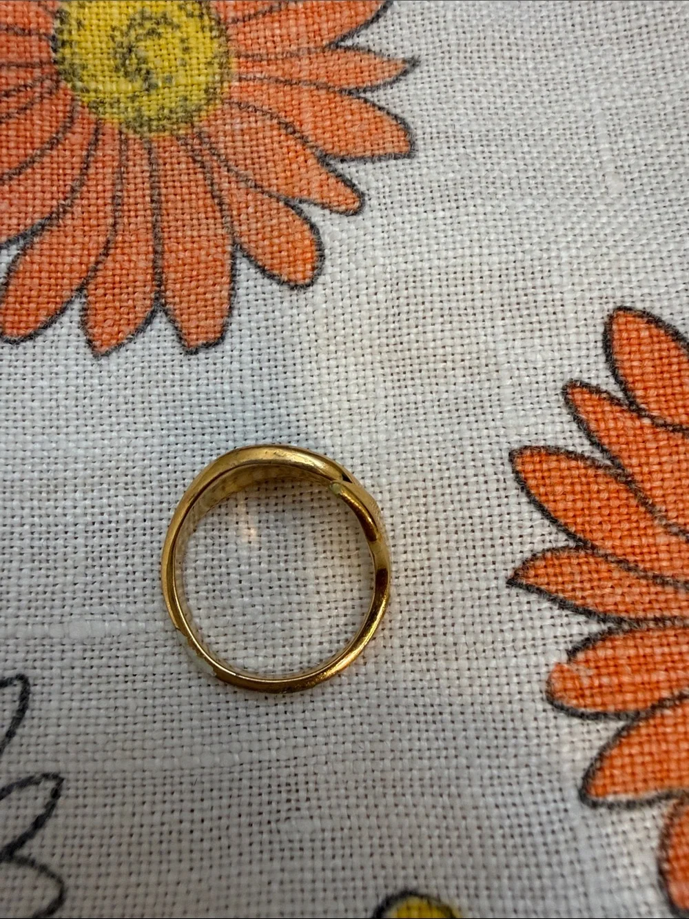 Vintage Avon Gold-Tone Green Enamel Leaf Ring with Sparkling Accent